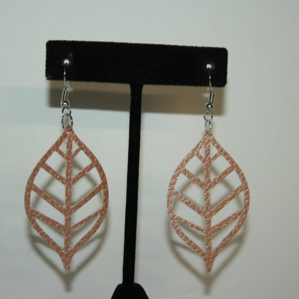 Pretty metallic pink faux leather leaf earrings Brand new